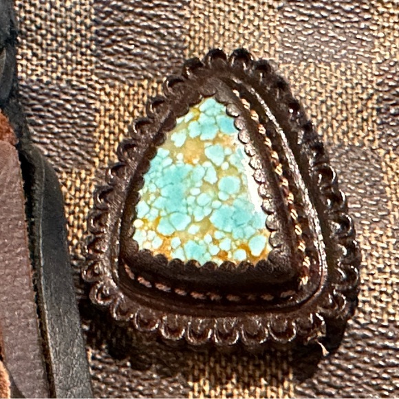 Authentic Louis Vuitton barrel purse. - Picture 3 of 8